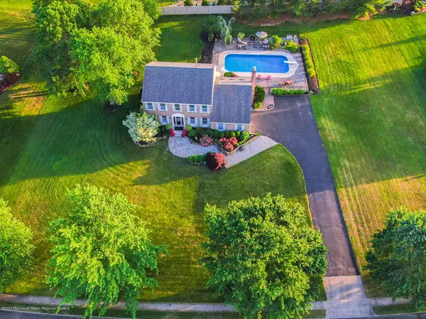 210 Heritage Drive, Columbus, NJ 08022