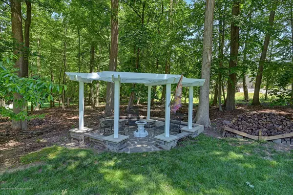 Millstone, NJ 08535,6 Lakeview Drive