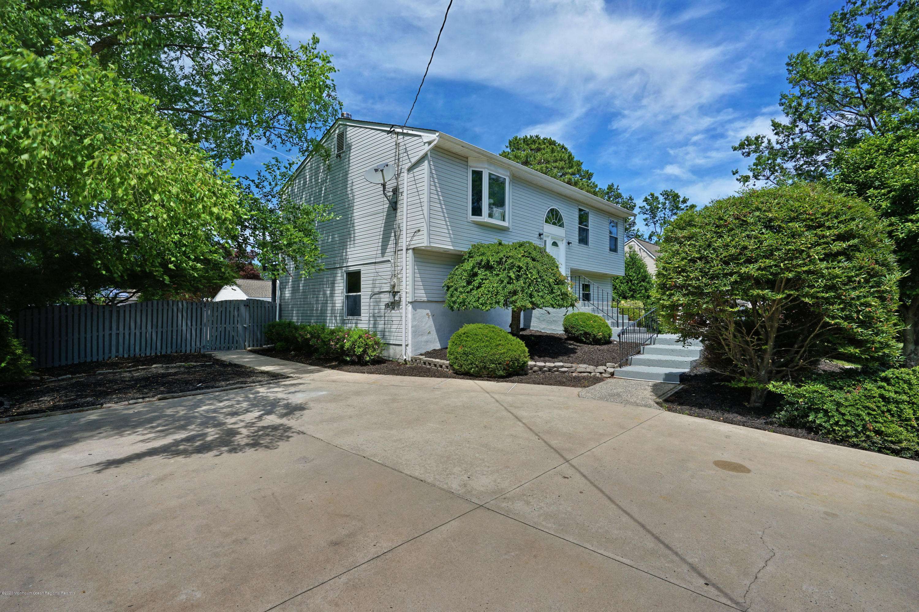 Toms River, NJ 08757,1309 Commonwealth Boulevard