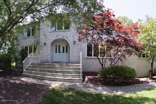 Marlboro, NJ 07746,5 Sandra Court