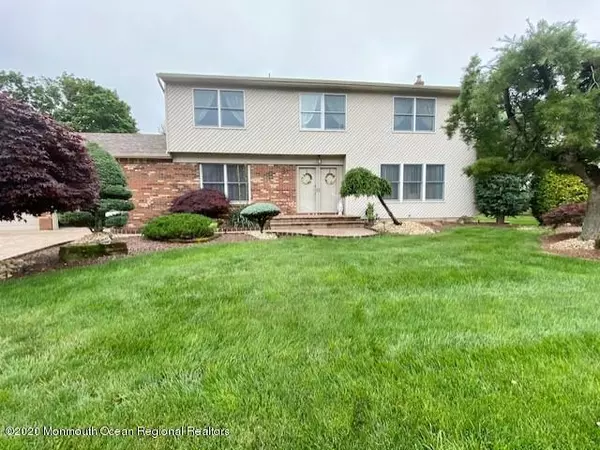 11 Overhill Drive, Marlboro, NJ 07746