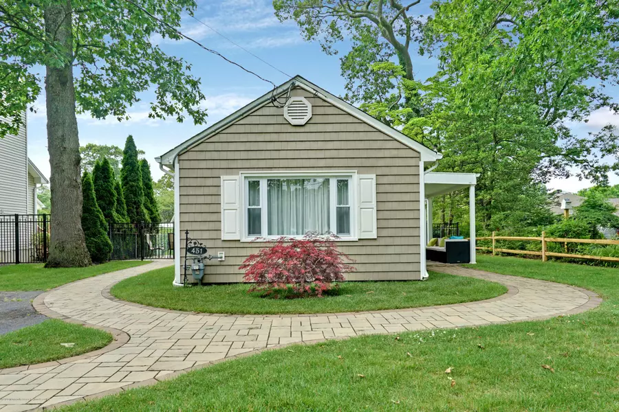 451 Harnell Avenue, Oakhurst, NJ 07755