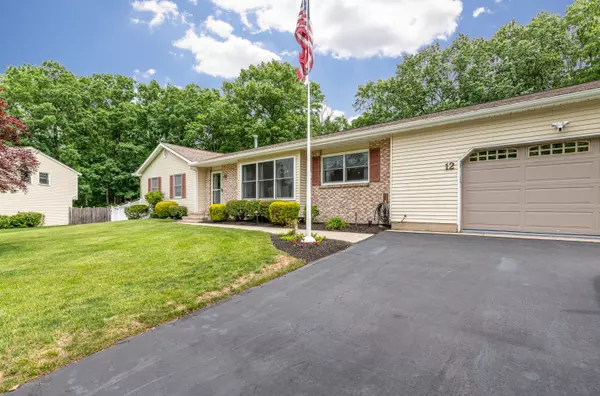 Howell, NJ 07731,12 Mistletoe Court