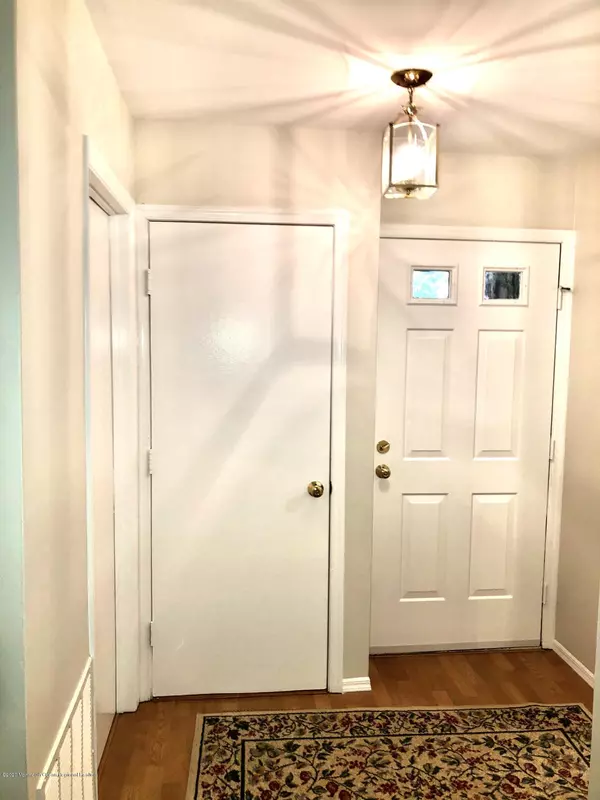 Oceanport, NJ 07757,23 Hunters Run