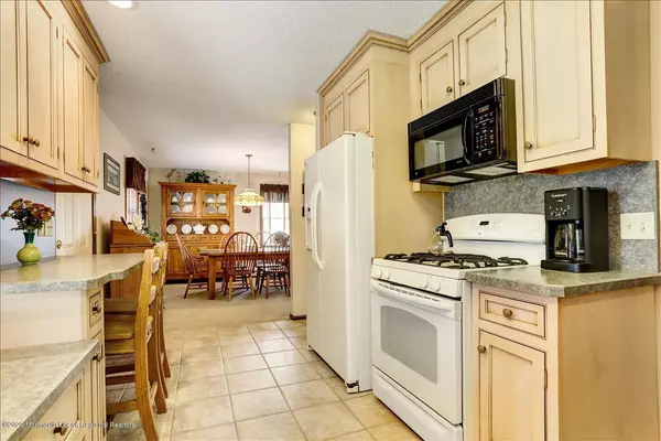 Lanoka Harbor, NJ 08734,603 Bowsprit Point