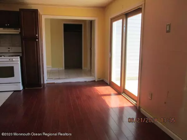 Little Egg Harbor, NJ 08087,17 W Mullica Road