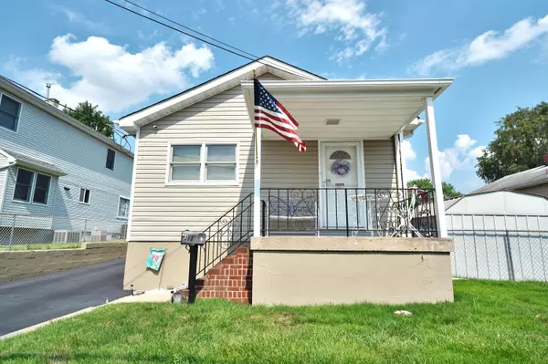 18 Henry Street, Sayreville, NJ 08872