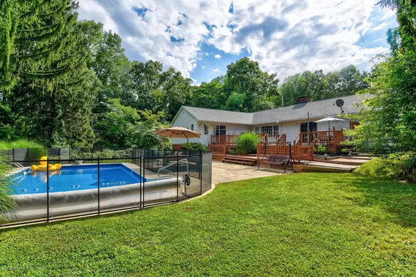 Holmdel, NJ 07733,69 Longstreet Road