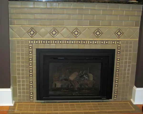 Red Bank, NJ 07701,88 E Bergen Place