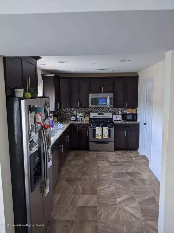 Linden City, NJ 07036,307 E Elizabeth Avenue #4