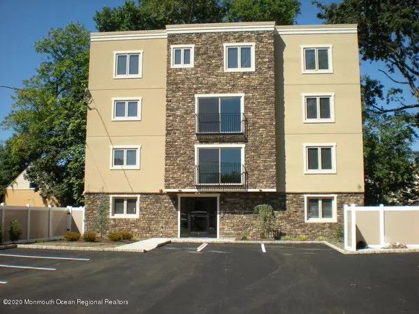 Linden City, NJ 07036,307 E Elizabeth Avenue #4