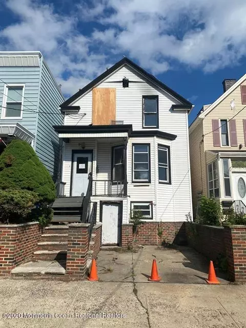 Jersey City, NJ 07307,72 Columbia Avenue