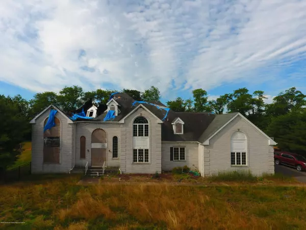 Millstone, NJ 08510,15 Crest Circle Drive