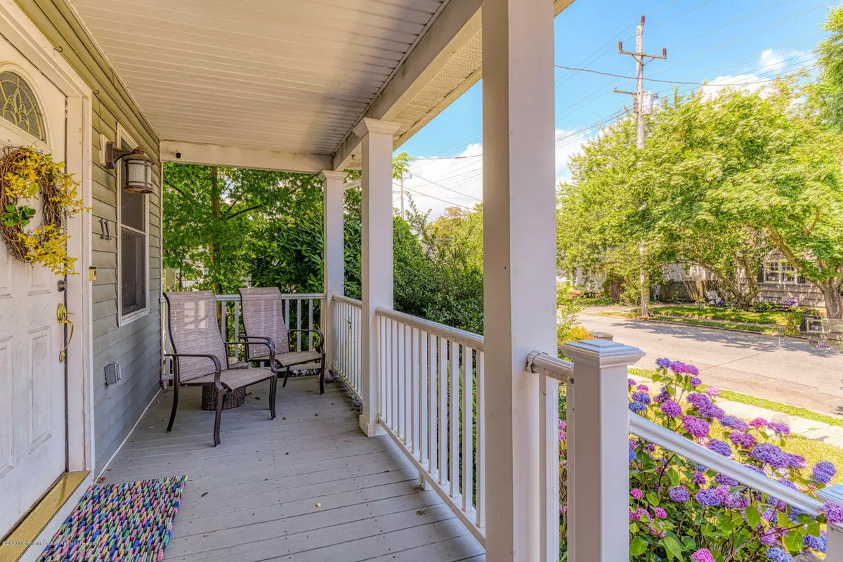 Rumson, NJ 07760,11 North Street