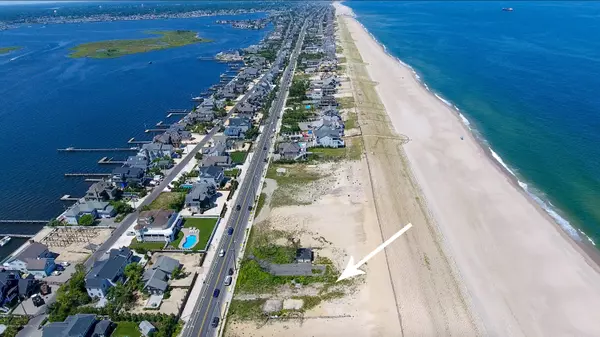 Mantoloking, NJ 08738,1121 Ocean Avenue