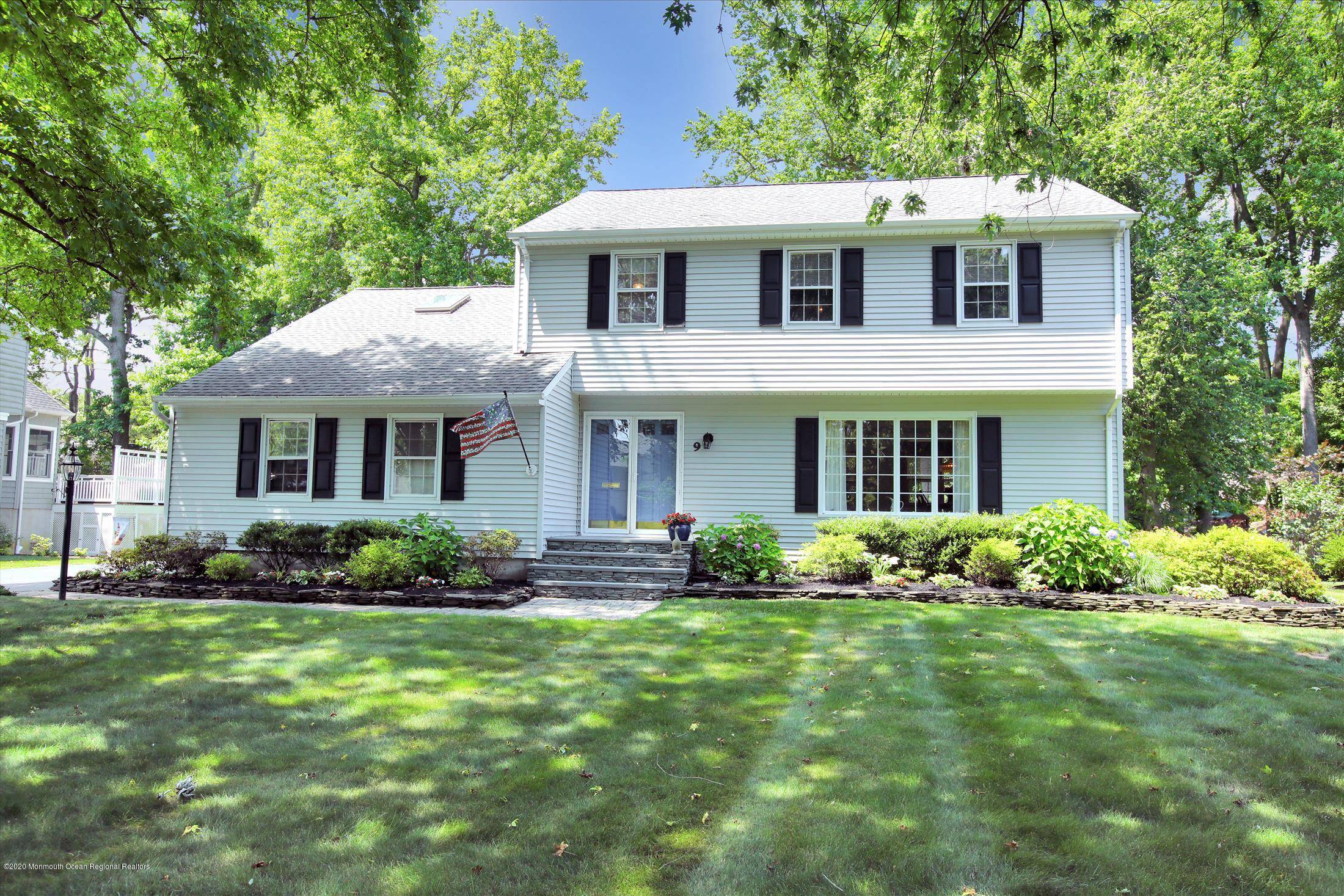 Little Silver, NJ 07739,9 Breezy Point Road