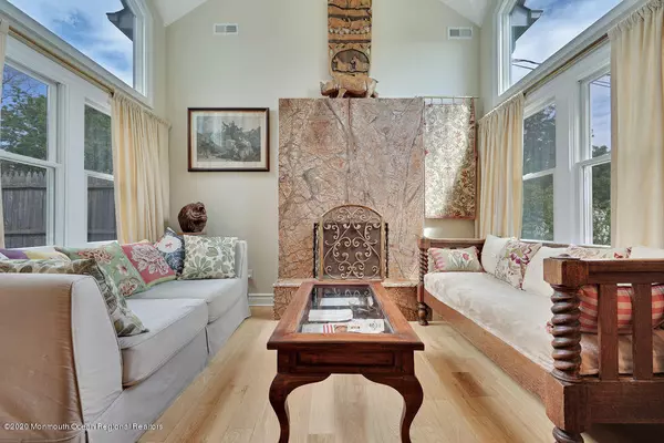 Atlantic Highlands, NJ 07716,84 Bay Avenue