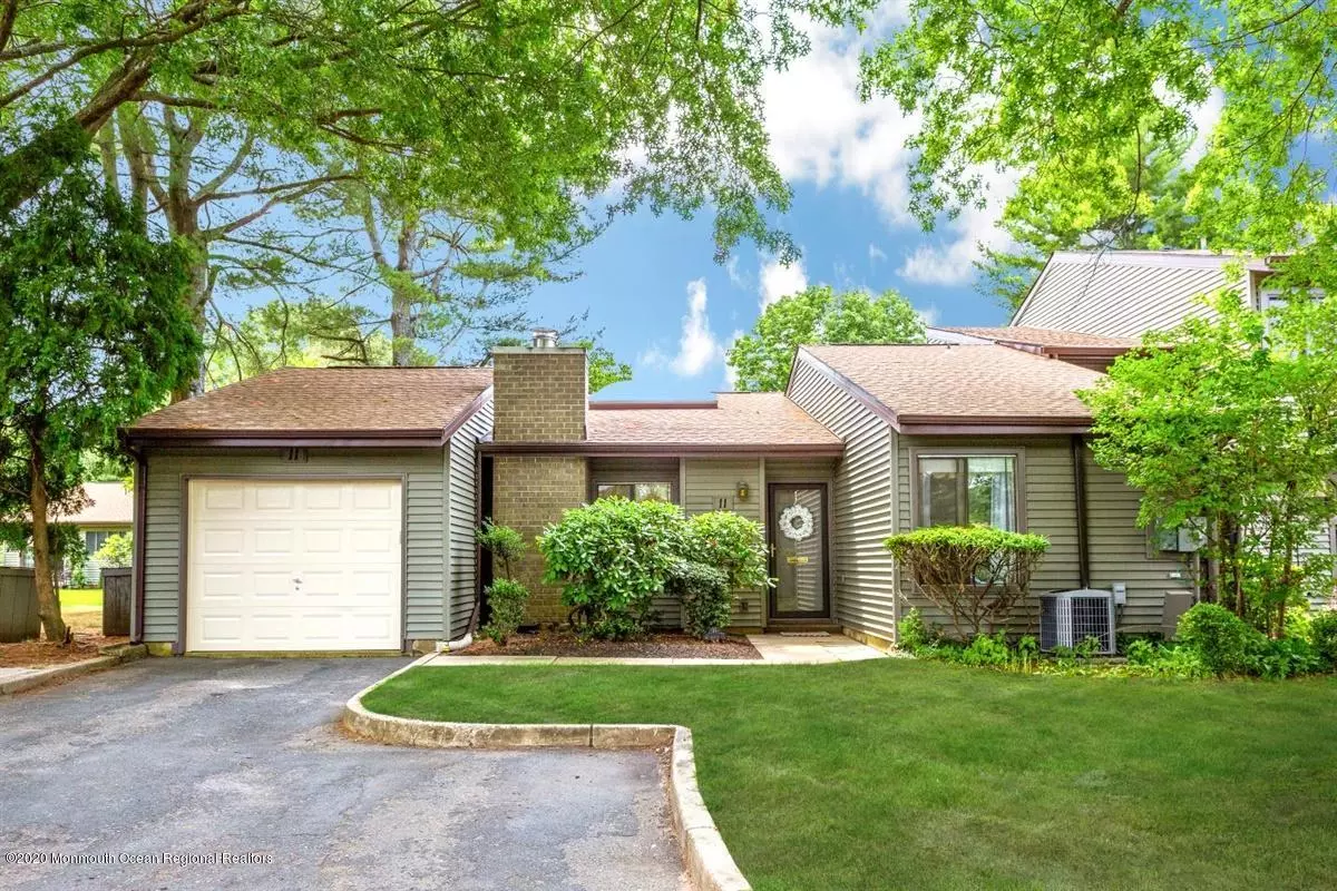 Red Bank, NJ 07701,11 Belmont Court
