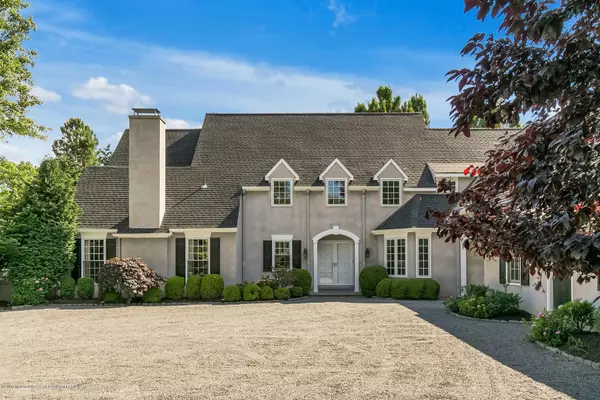 Rumson, NJ 07760,19 Sheraton Lane