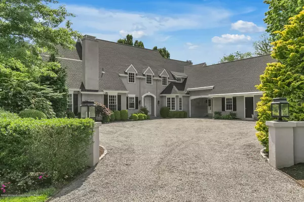 Rumson, NJ 07760,19 Sheraton Lane