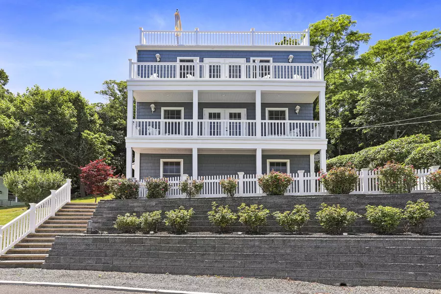 16 Bay Street, Highlands, NJ 07732