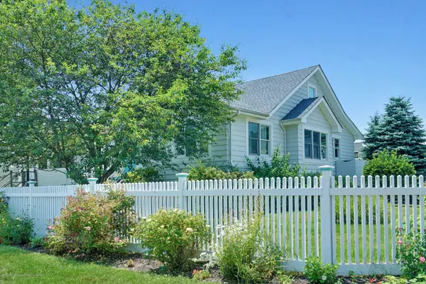 Long Branch, NJ 07740,432 Narragansett Avenue