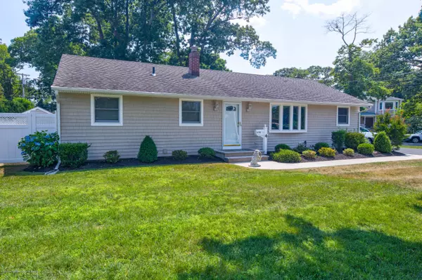 Rumson, NJ 07760,4 Highland Avenue