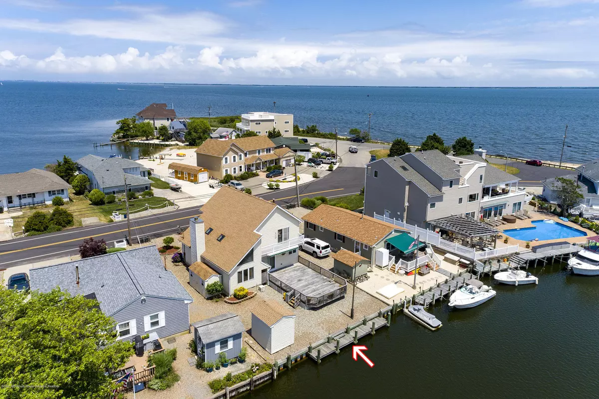 Lanoka Harbor, NJ 08734,1229 Laurel Boulevard