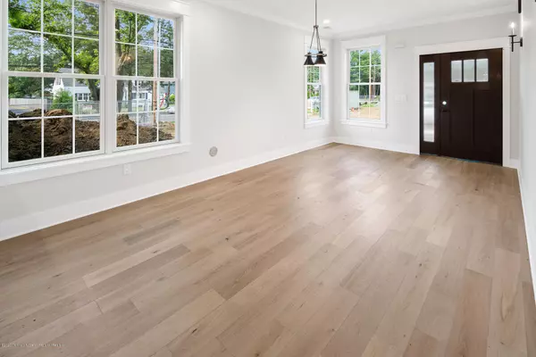 Eatontown, NJ 07724,1 Samantha Way