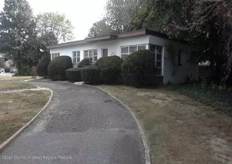 Eatontown, NJ 07724,350 Broad Street