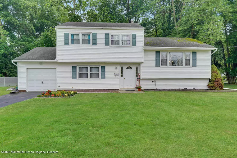 Manalapan, NJ 07726,14 Stratford Drive