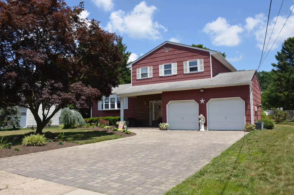 Hamilton, NJ 08619,19 Chester Avenue