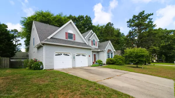 362 Deer Lake Court, Manahawkin, NJ 08050