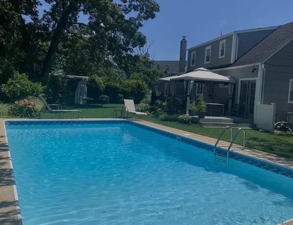 Point Pleasant, NJ 08742,1523 Treeneedle Road