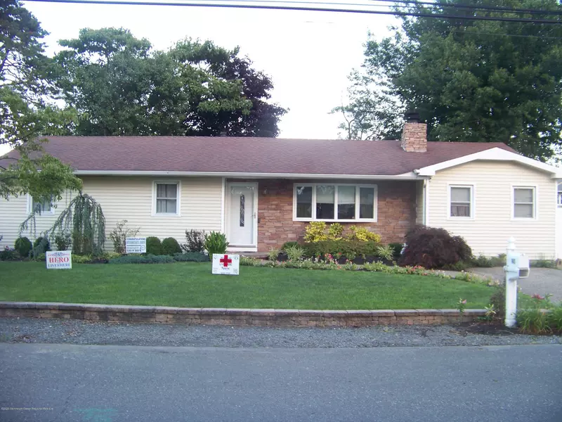 945 Windward Avenue, Beachwood, NJ 08722