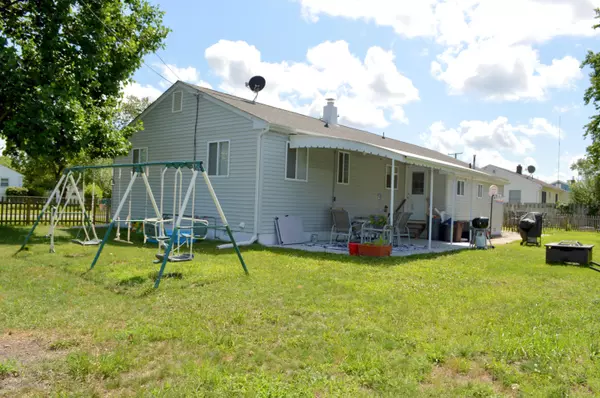 Lakehurst, NJ 08733,401 Maple Street