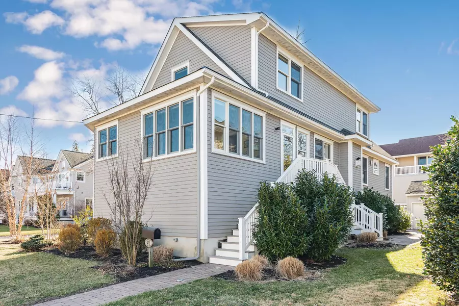 20 Avenue Of Two Rivers, Rumson, NJ 07760