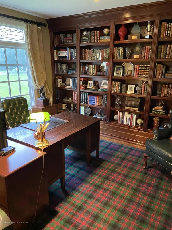 Rumson, NJ 07760,5 Tulip Tree Lane