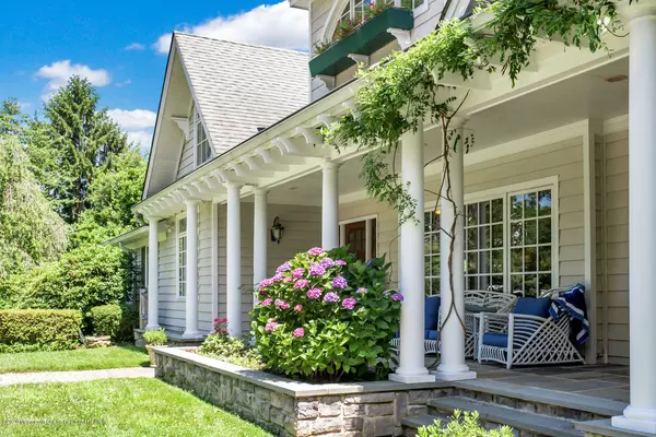 Rumson, NJ 07760,5 Tulip Tree Lane