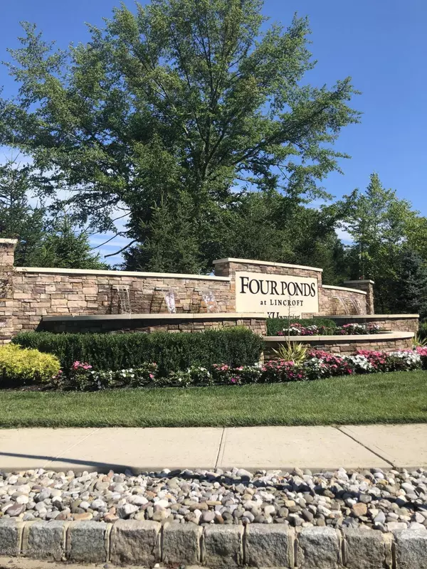 Lincroft, NJ 07738,10 Eckert Drive #4905