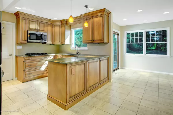 Marlboro, NJ 07746,5 Montreal Square