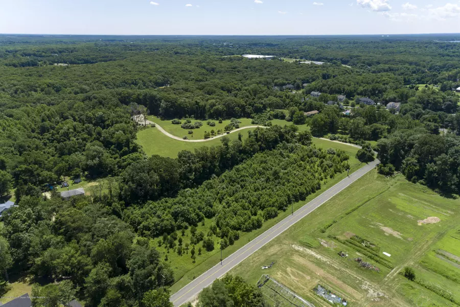 99 Merrick Road, Farmingdale, NJ 07727