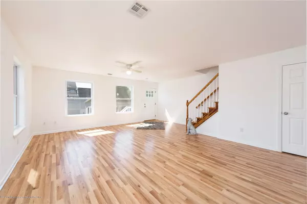 Highlands, NJ 07732,18 Valley Street