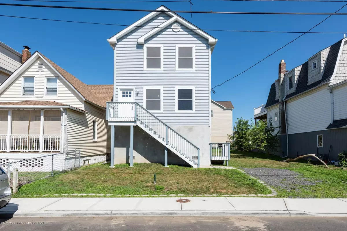 Highlands, NJ 07732,18 Valley Street