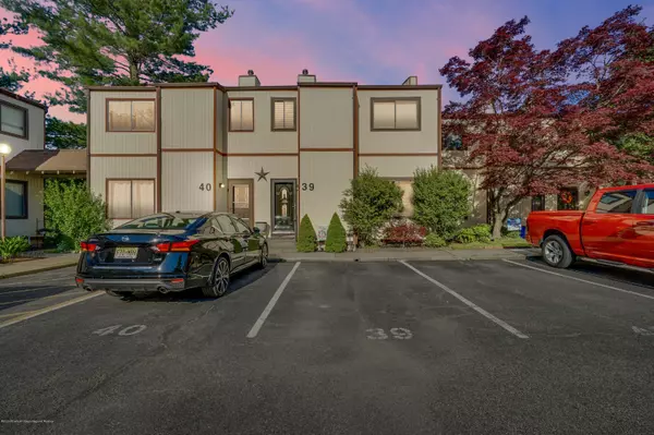 39 Ellen Heath Drive #39, Matawan, NJ 07747