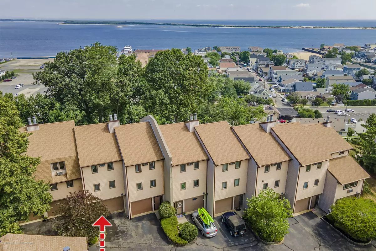 Highlands, NJ 07732,164 Linden Avenue #9