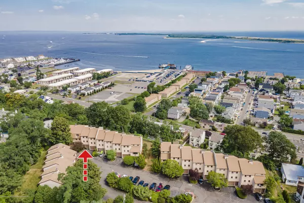 Highlands, NJ 07732,164 Linden Avenue #9