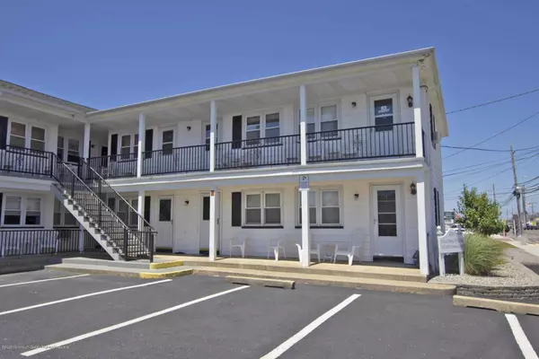 Lavallette, NJ 08735,2204 Grand Central Avenue #1