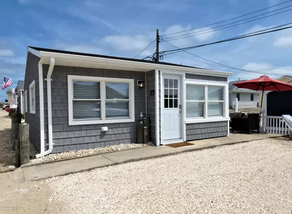 23 E Plover Way, Lavallette, NJ 08735