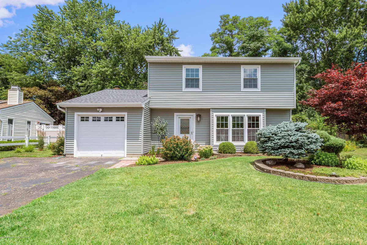 Hazlet, NJ 07730,6 Beechwood Court